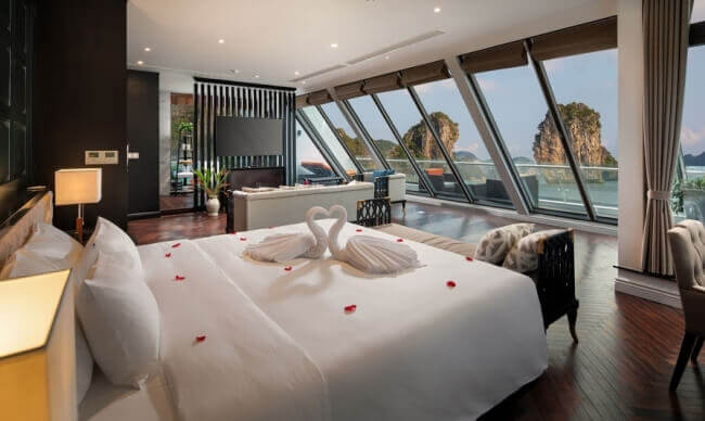 Things to do in Halong bay - cruise