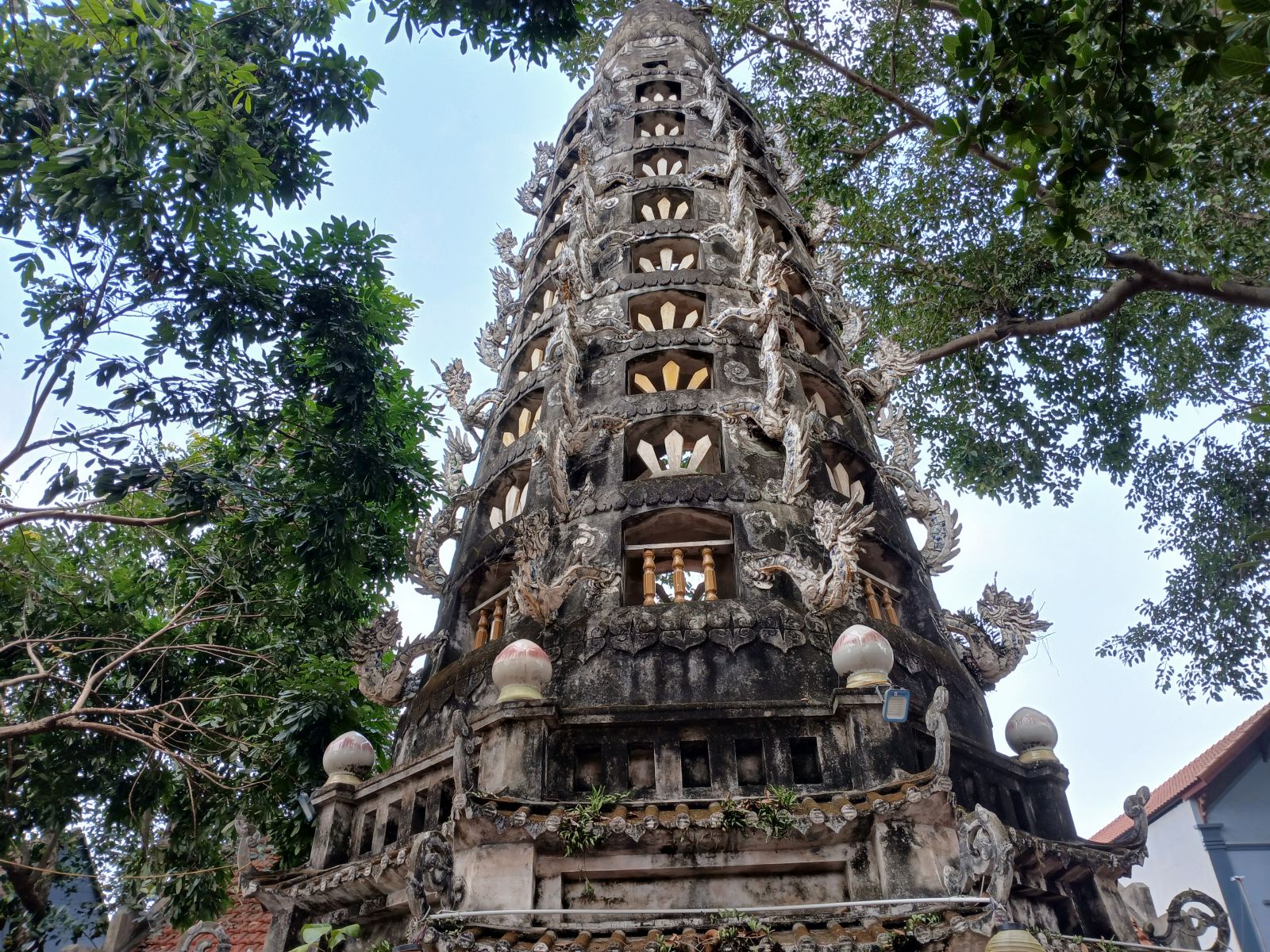 Tower of Buddha - Mia pagoda