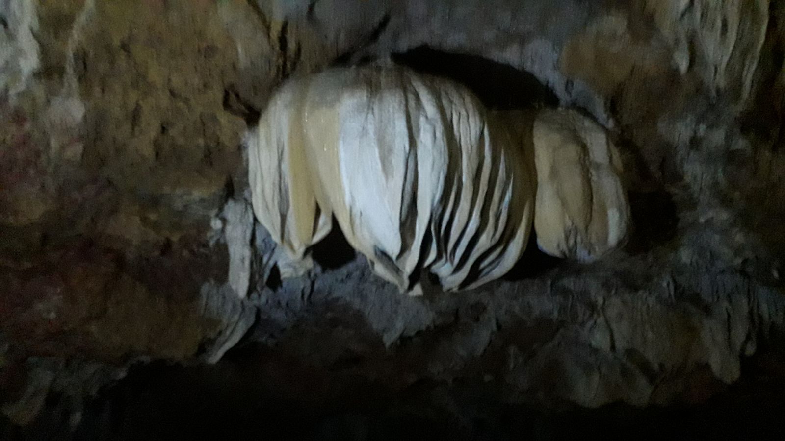 Cave of Thien Ha