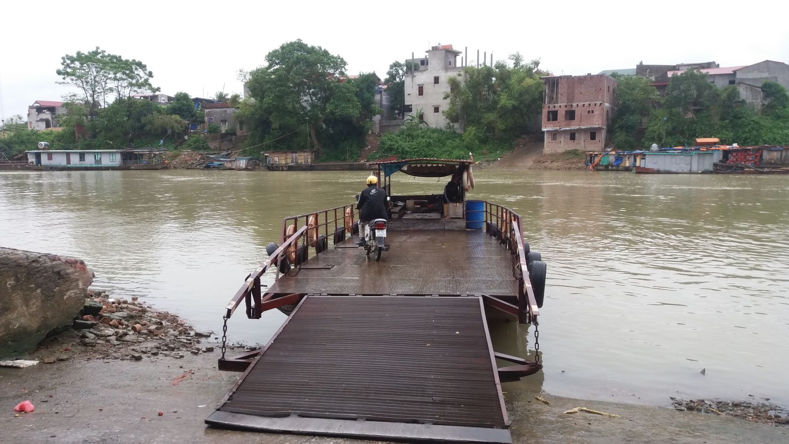 Tho Ha pottery village -ferry