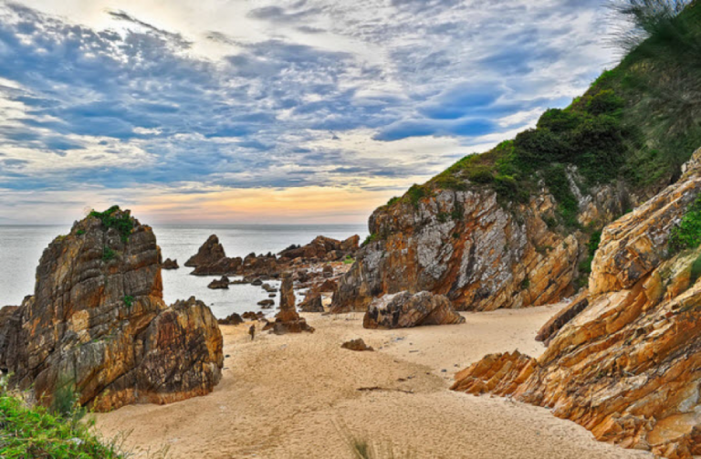 Da Nhay beach