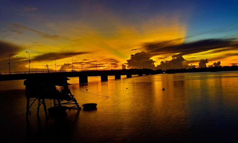 Nhat Le river at the sunset