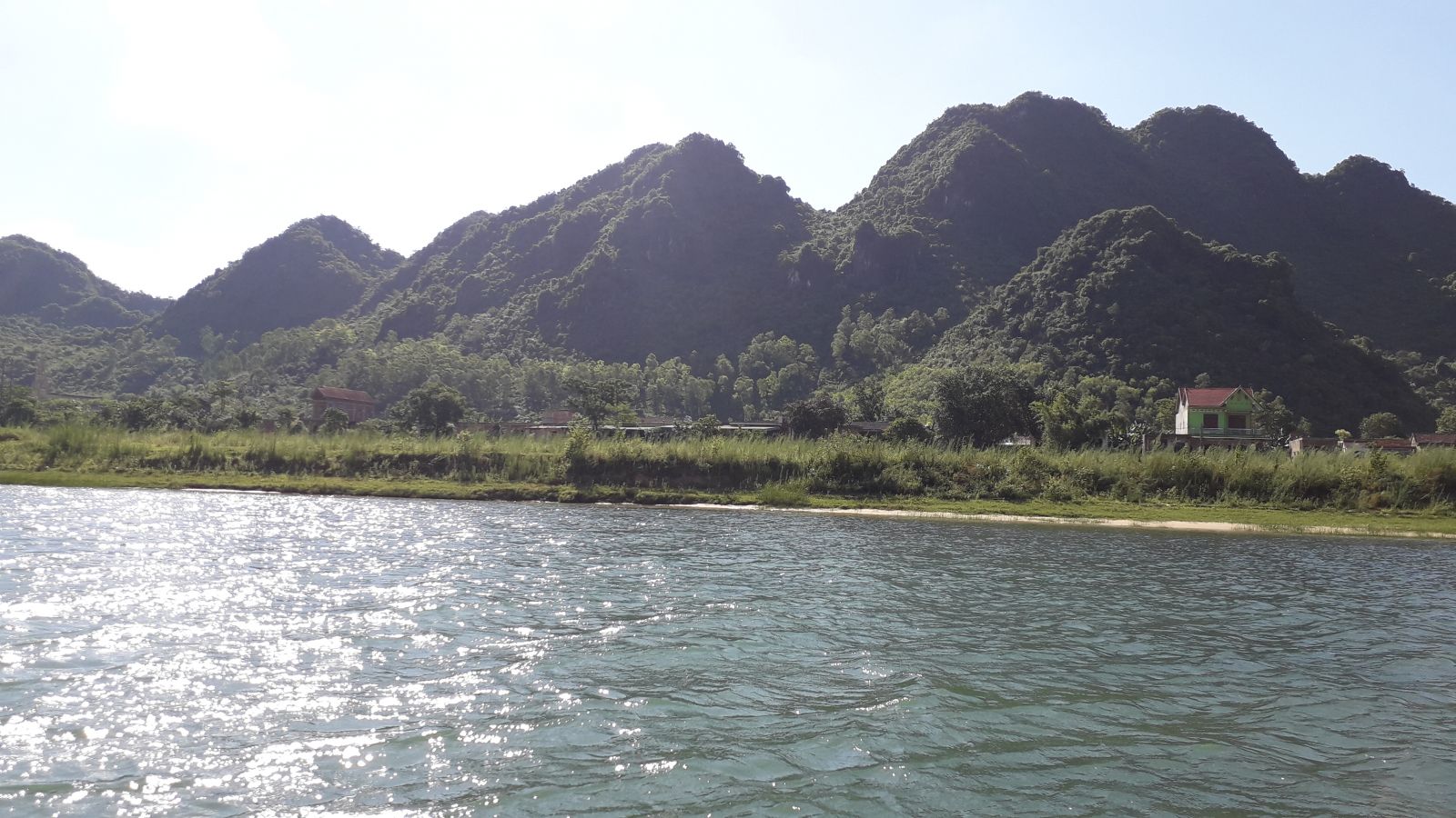 Scenic boat ride on Son river