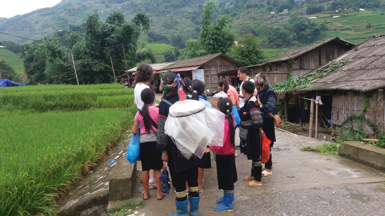 Travel tips to Sapa & Bac Ha market5