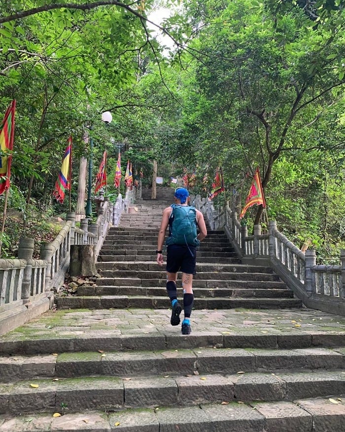 Trek Yen Tu Pagoda
