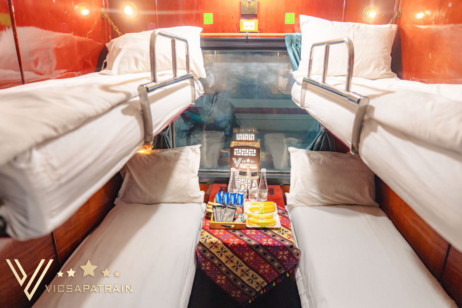 4 berth cabin train