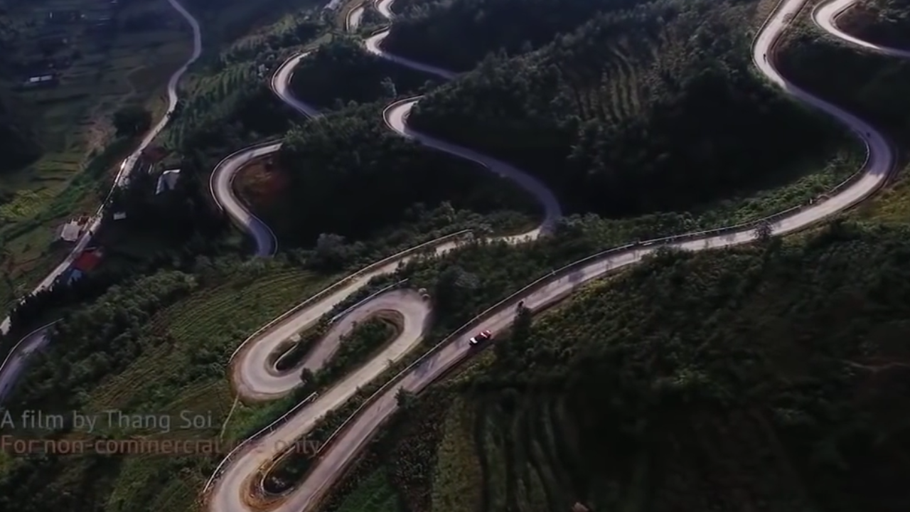 Vietnam Geopgraphy -mountain roads
