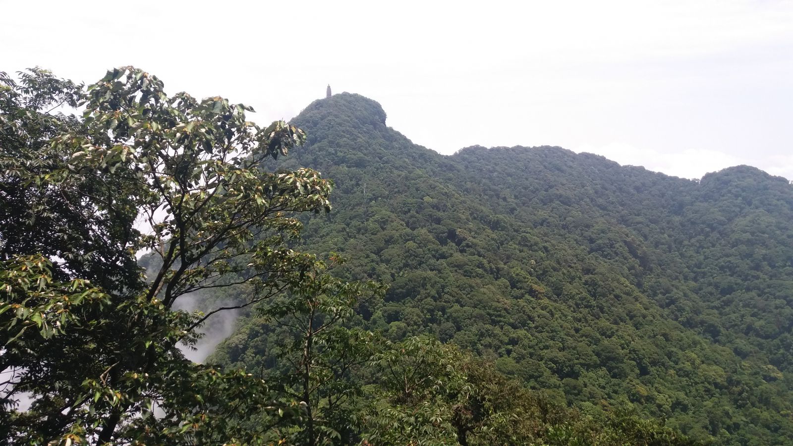 car hire Hanoi to Ba Vi mountains