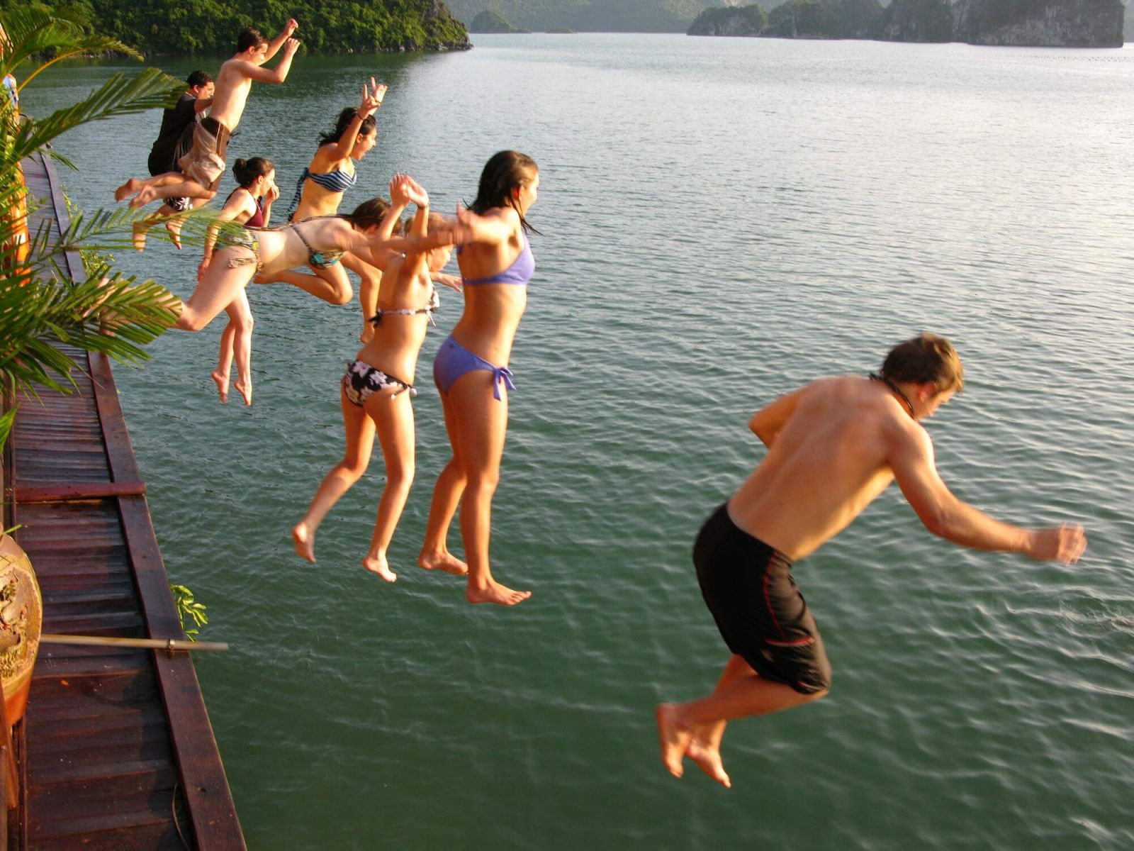 Halong bay activities