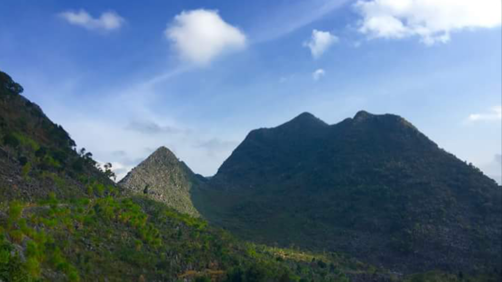 Northeast Vietnam Adventure : 8-Day Tour to Bac Son Valley, Ba Be Lake, Ban Gioc Watergfall & Ha Giang Loop