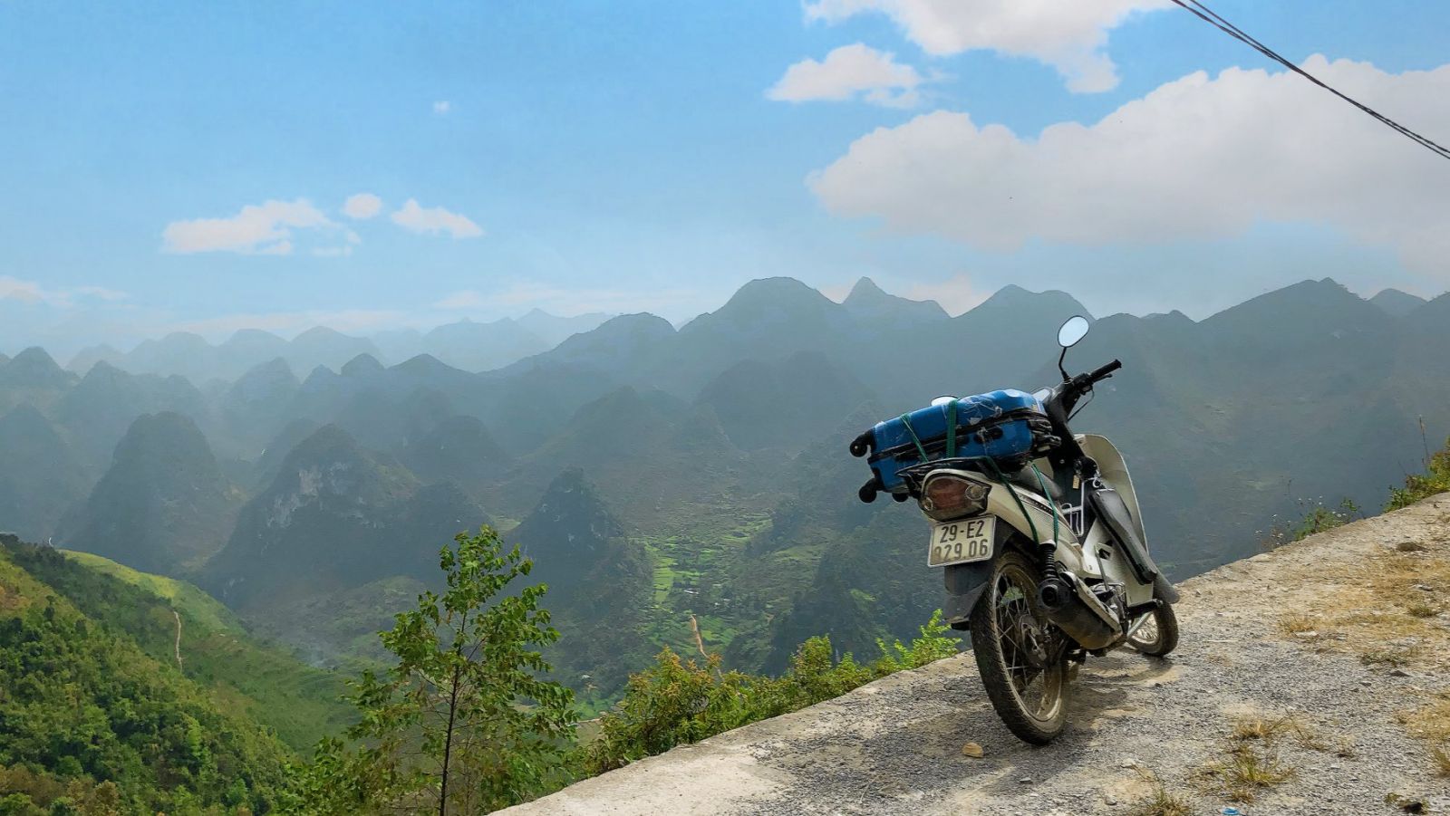 Tam Dao travel by motorbike