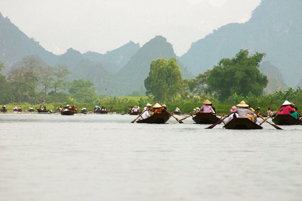 Perfume Pagoda Day Trip: Stunning Boat Ride, Hiking Trails & Buddhist Culture