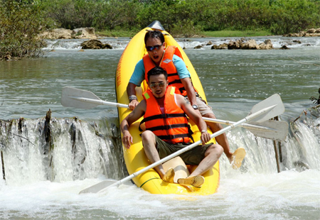 Pu Luong nature reserve kayaking
