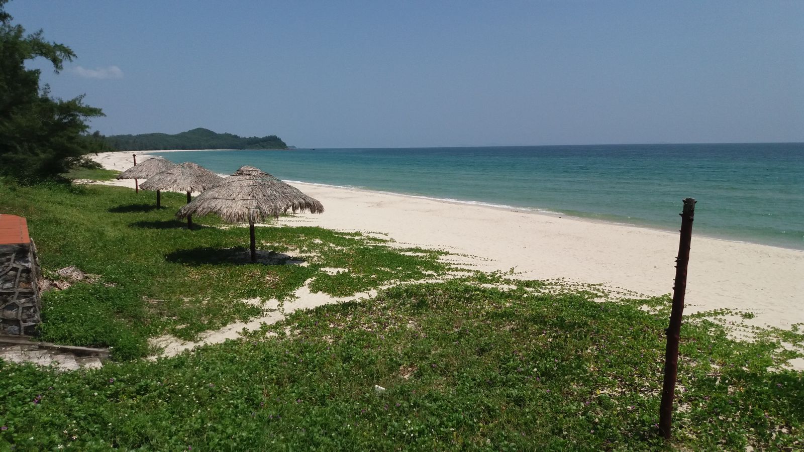 Beaches in Quan lan island