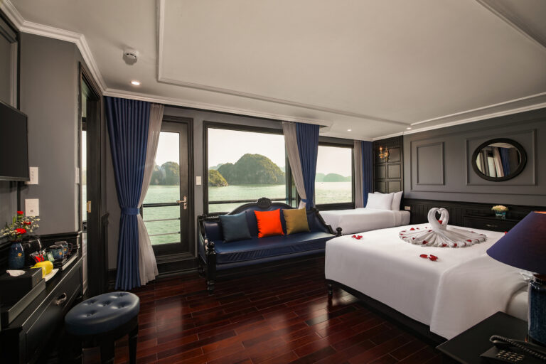 Luxury Suite – Private Ocean View Balcony