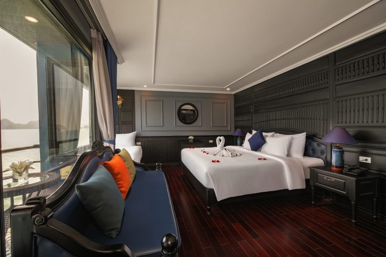 Luxury Suite – Private Ocean View Balcony