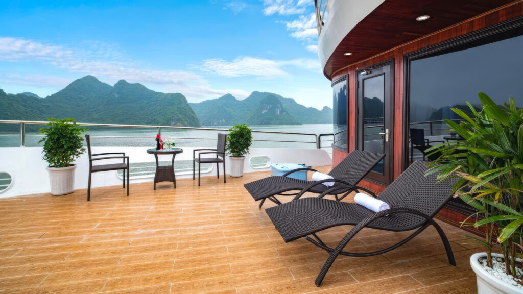Private Car Rental Hanoi to Halong Bay – 2 Days At Best Rates