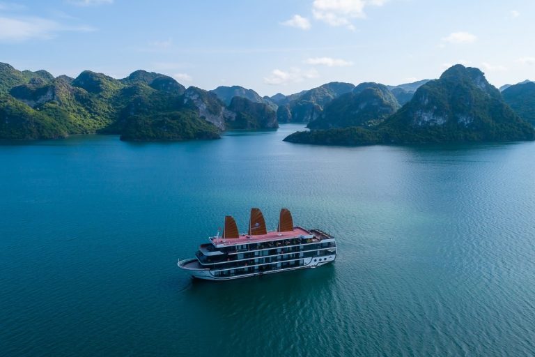 La Regina Grand Cruise : Luxury Venture Beyond Halong Bay into Lan Ha Bay’s Hidden Beauty
