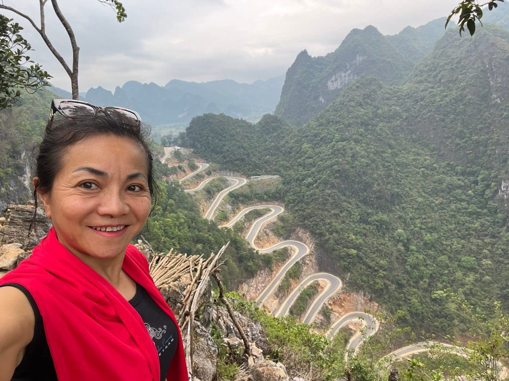 Perspective view of Khau Coc Cha Pass