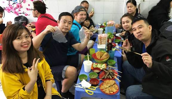Hanoi Street Food Walking Tour