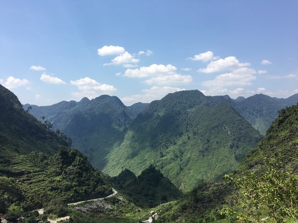 Impressive Ha Giang Adventure : Gorgeous Landscapes of Mountains & Rice Terraces