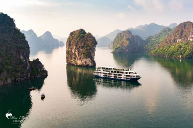 Luxury Hanoi Holiday Package to Hanoi, Halong bay & Ninh Binh 6 Days