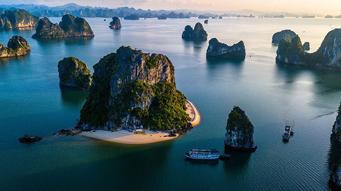 Treasure Junk: A Boutique Cruise to the Pristine Bai Tu Long Bay