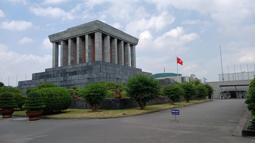 Hanoi Tour Package to Hanoi Capital and Halong Bay- 4 days