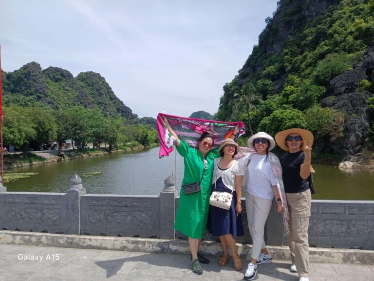 Hanoi- Ninh Binh Day Trip to Ancient Capital Hoa Lu & the Stunning Trang An Landscapes