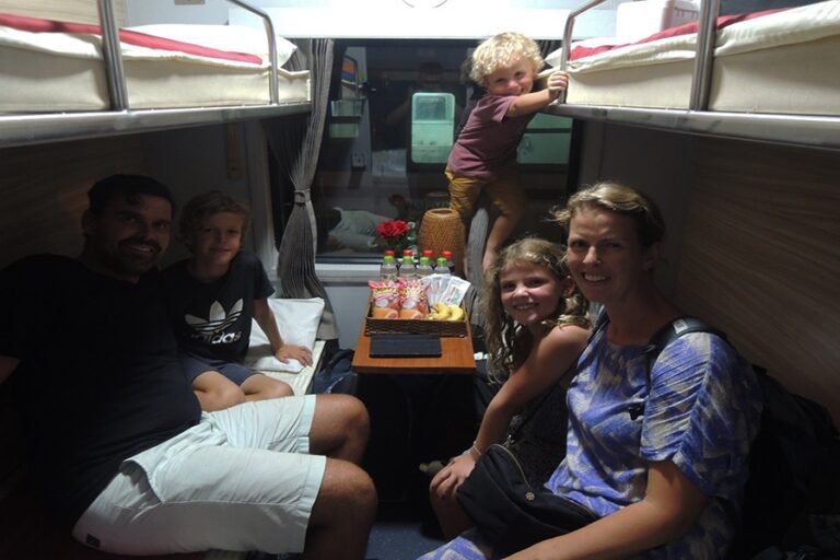 Sapa Tour to Muong Hoa Valley & Fansipan Mountain