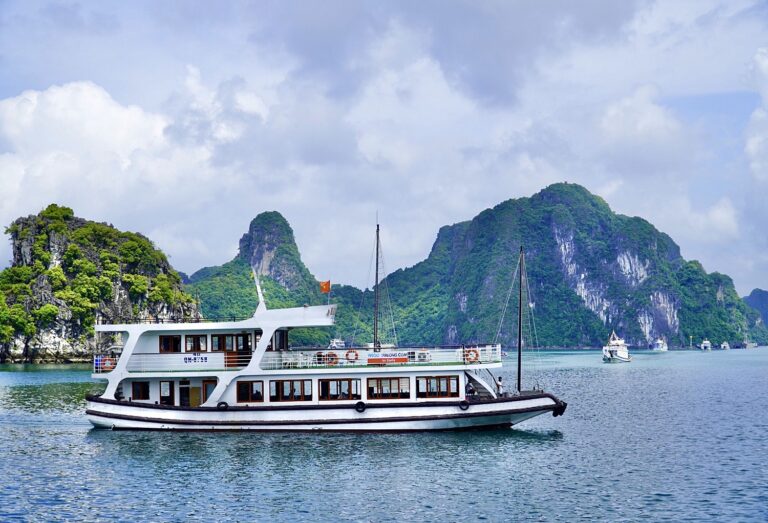 Halong Bay Day Trip on Wego Cruise: A Perfect Day Tour from Hanoi