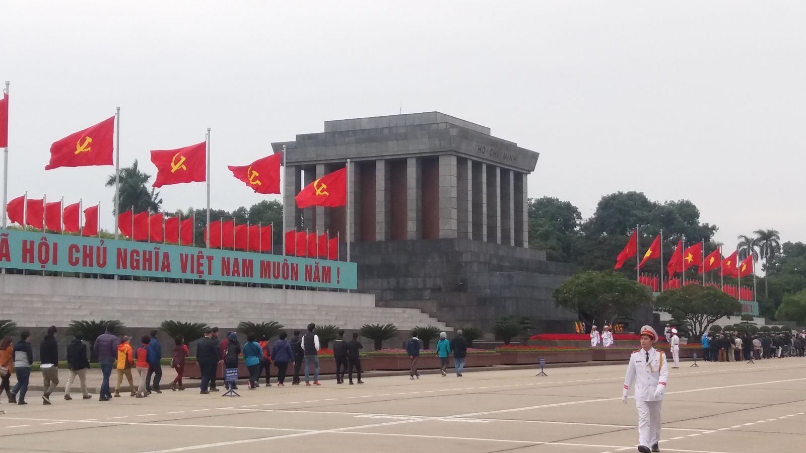 Hanoi city tour Lang