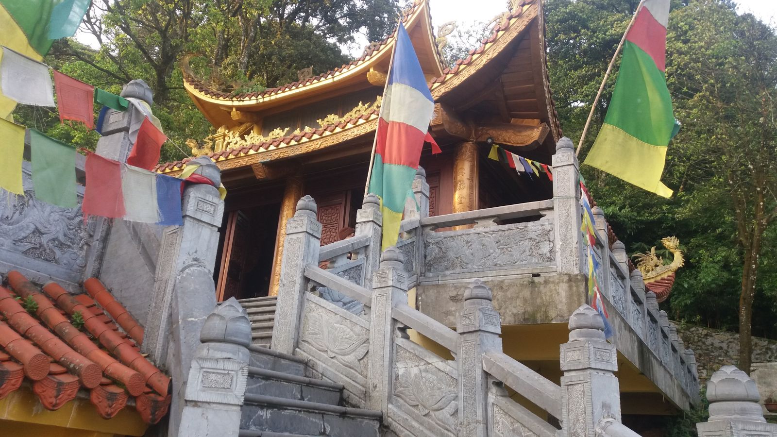 Tam Dao Trekking Tours -Temple