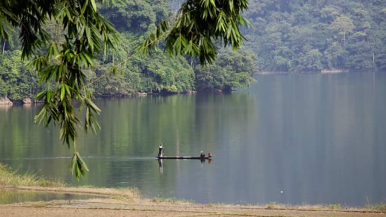 Ba Be lake -local life