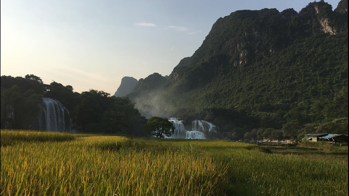 Ban Gioc waterfall in October