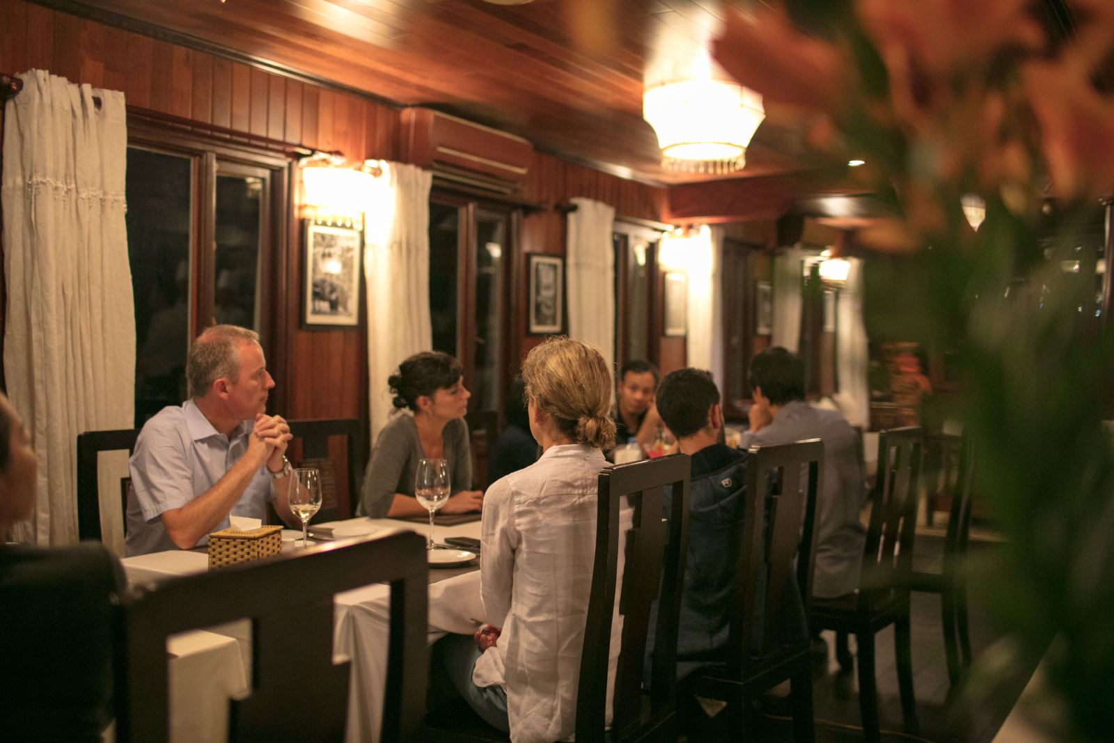 Bar & restaurant