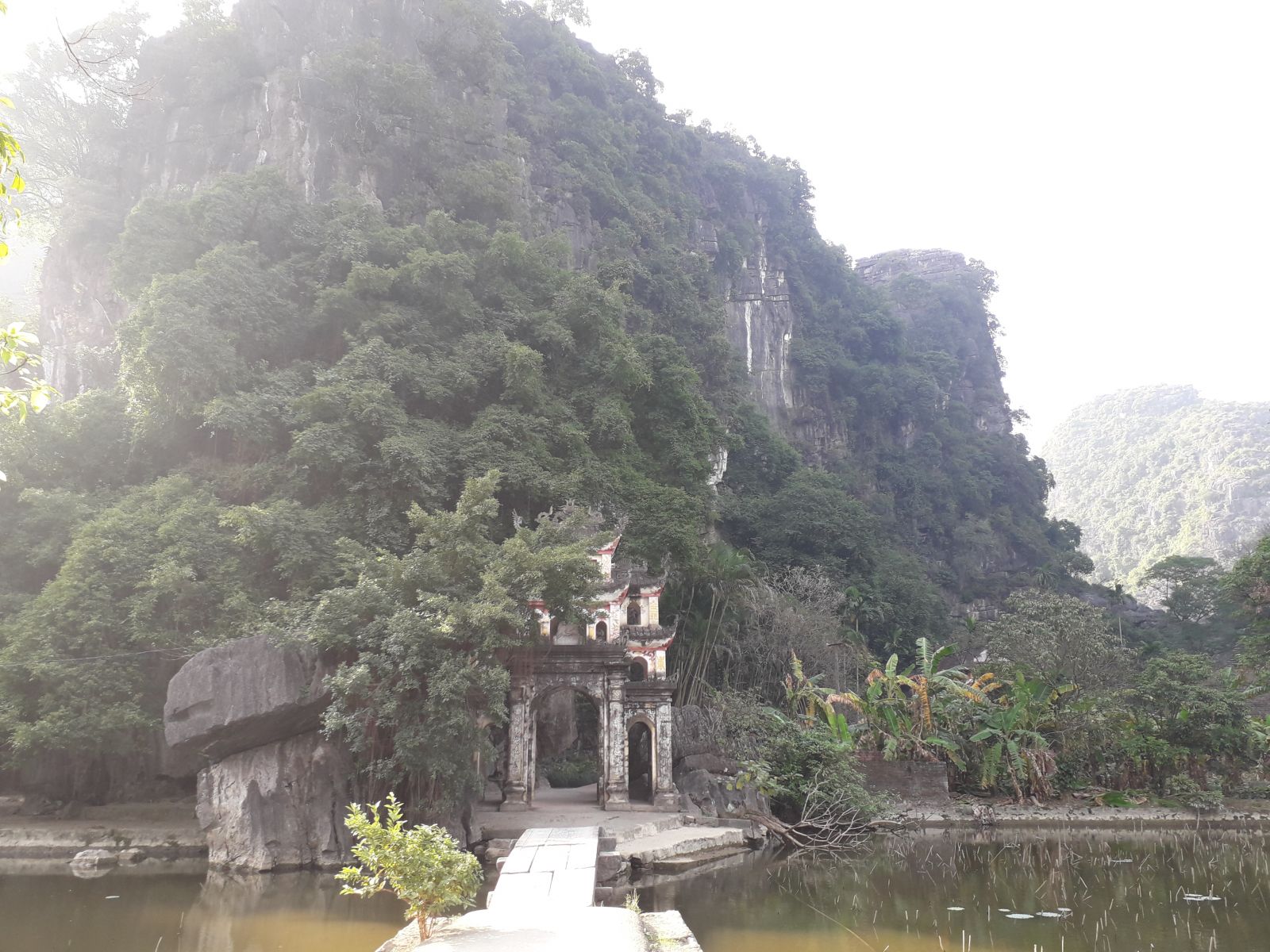 Thung Nang boat ride to Bich Dong pagoda