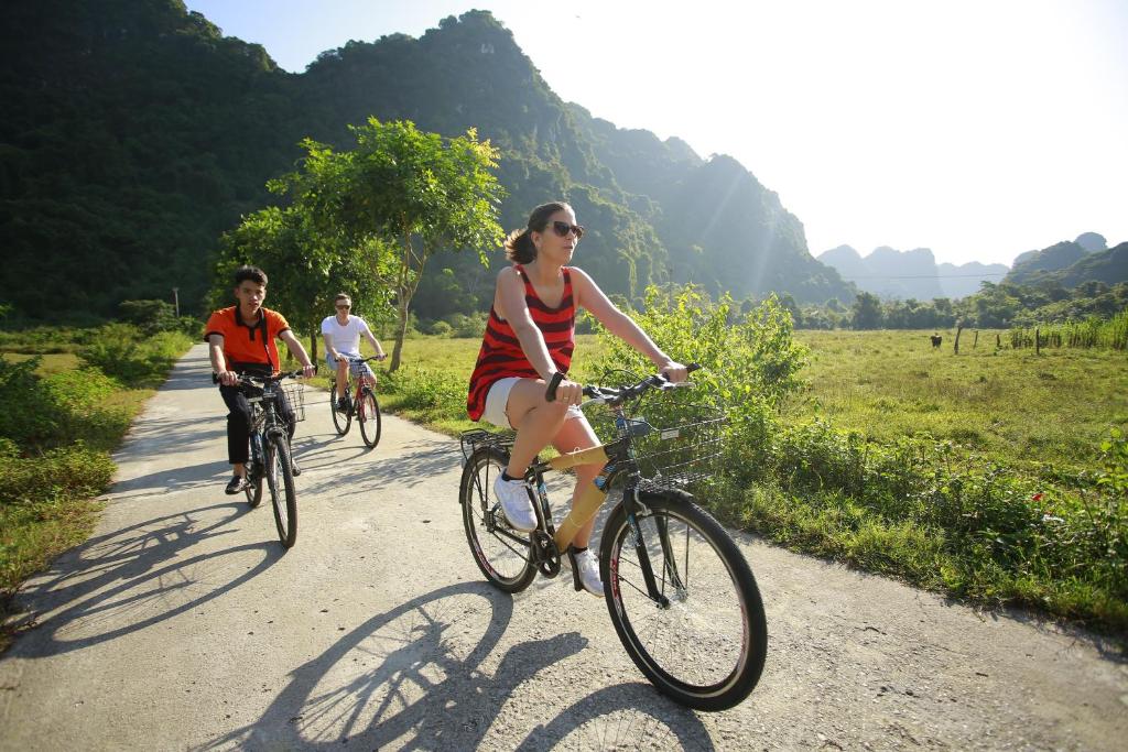 Biking in Viet Hai village