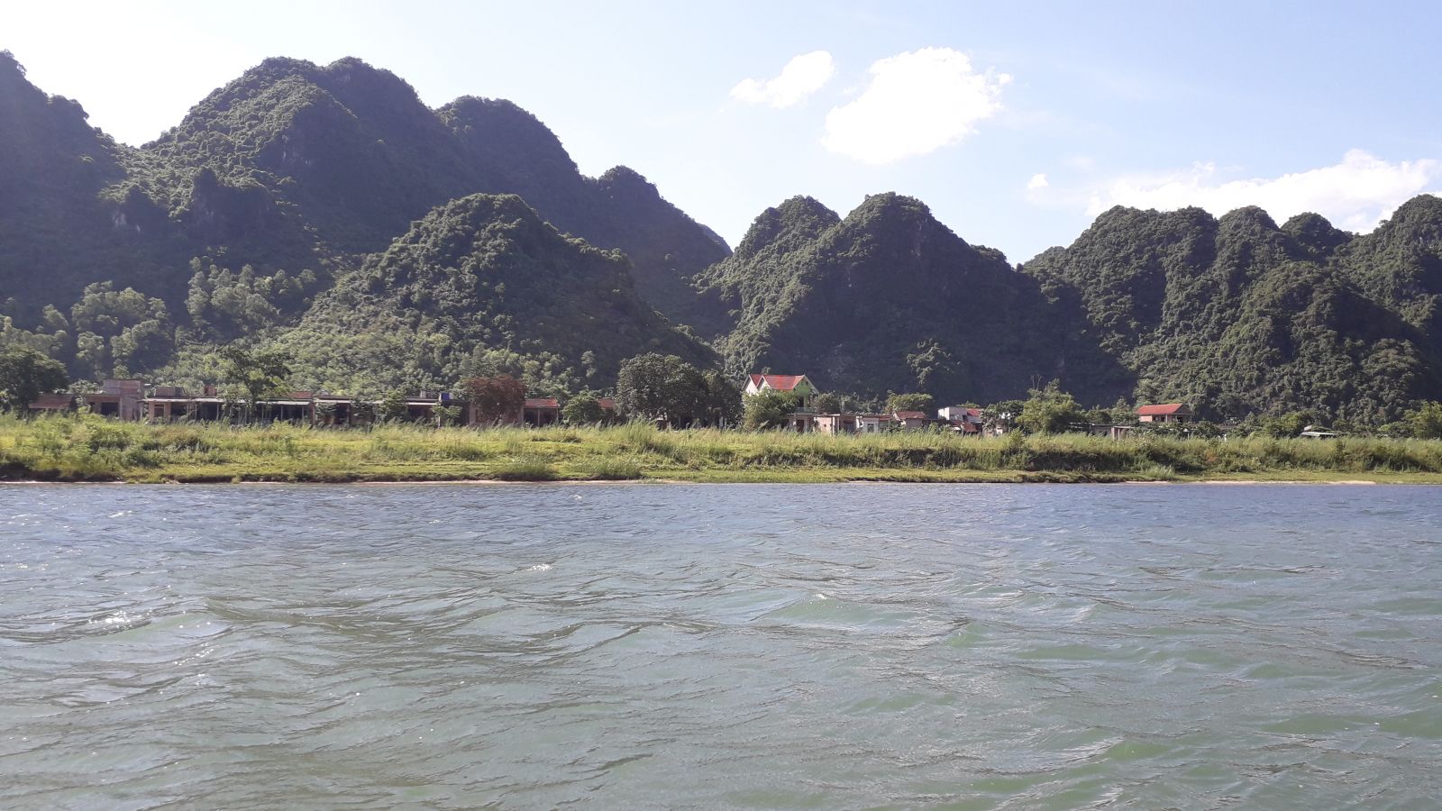 Boat ride to Phong nha cave