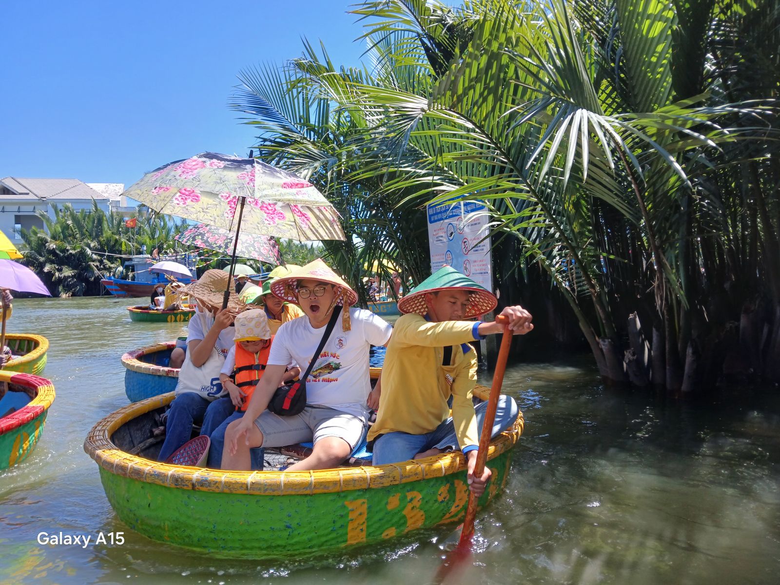 Basket boat ride Cam Thanh forest