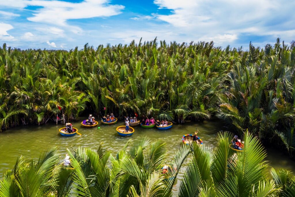 Best of Central Vietnam : 5-Days Exploring the Region’s Most Spectacular UNESCO Sites