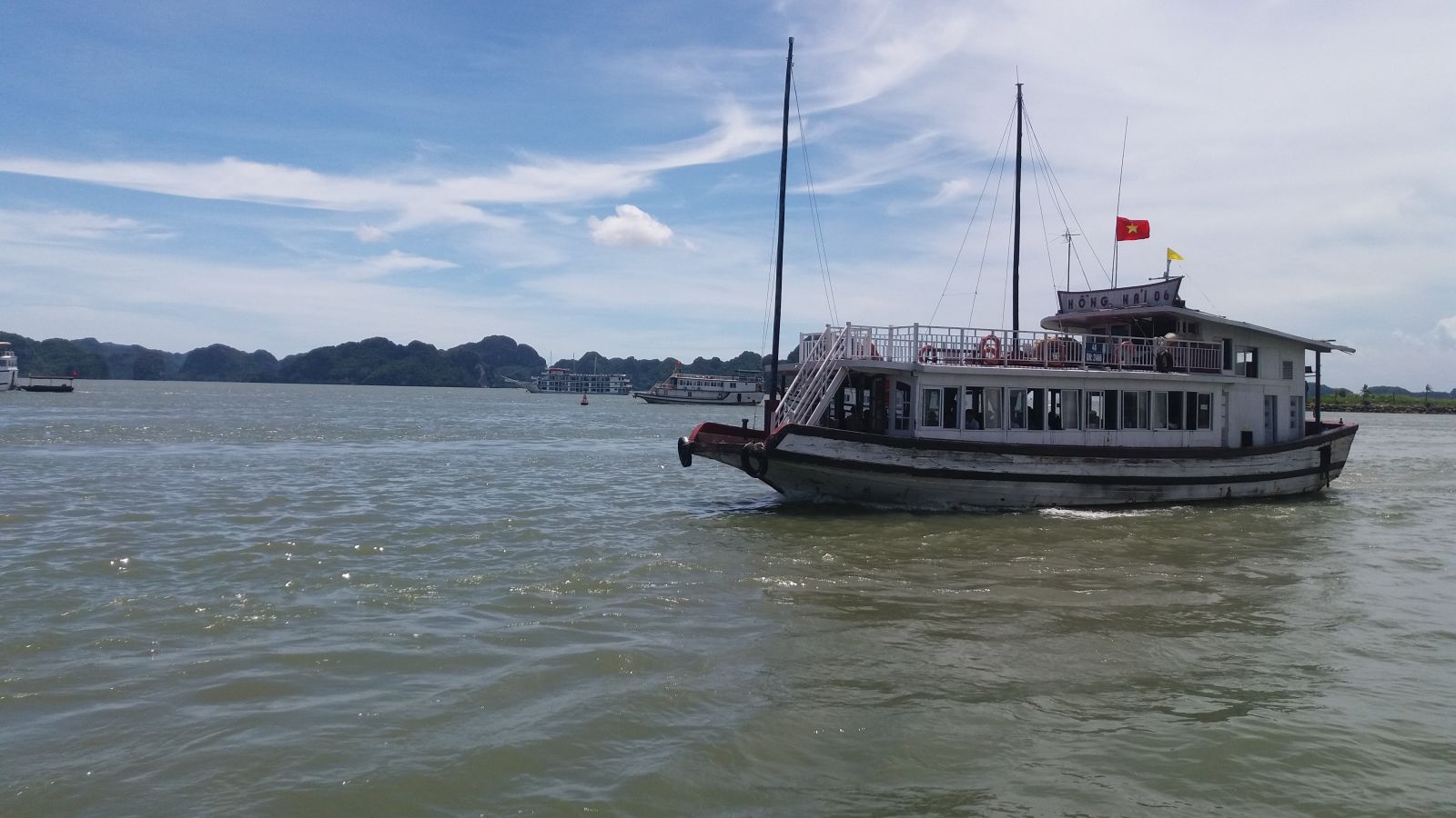 Cat Ba day boat