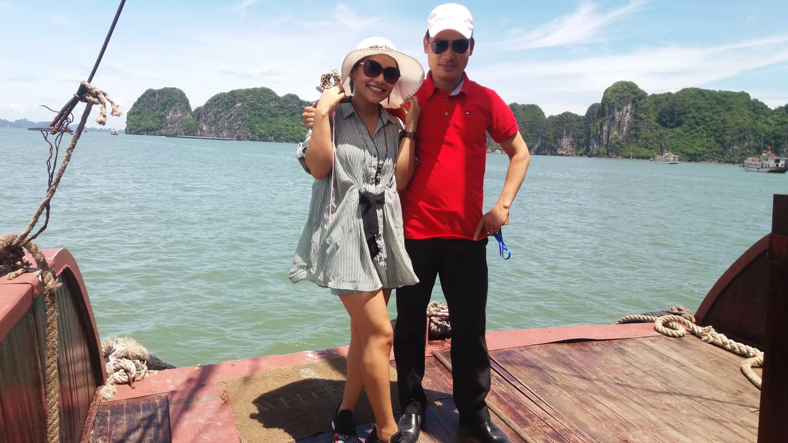 Photos on the boat with pax