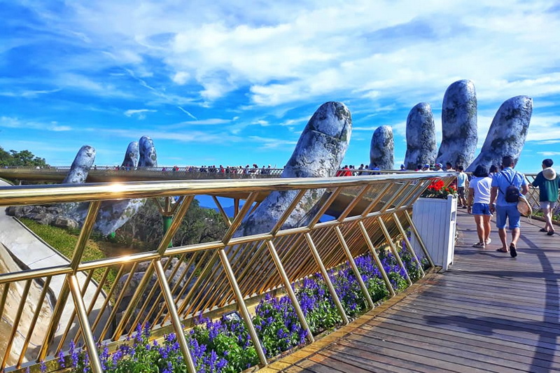 Central Vietnam trip - Golden Bridge