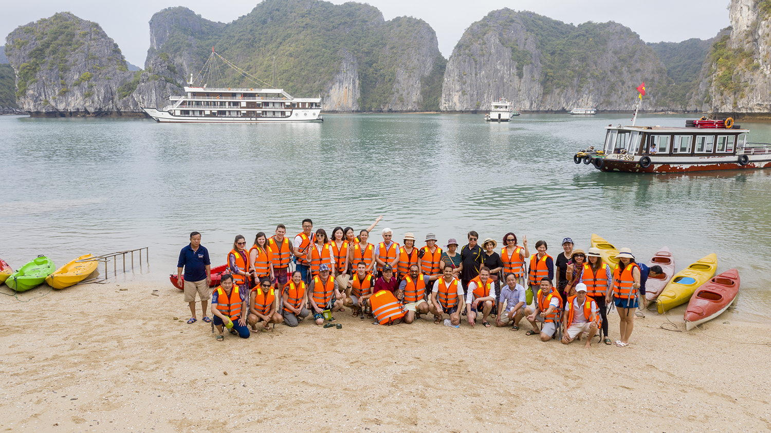 Serinity Cruise - beach group
