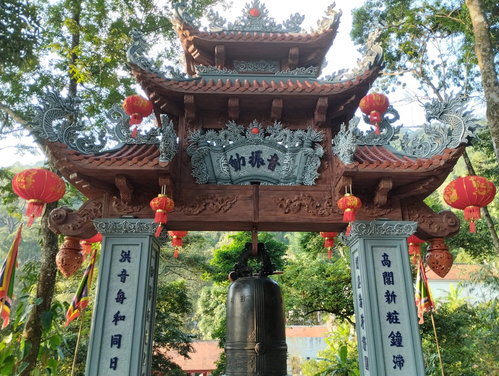 Pagoda Tay Thien