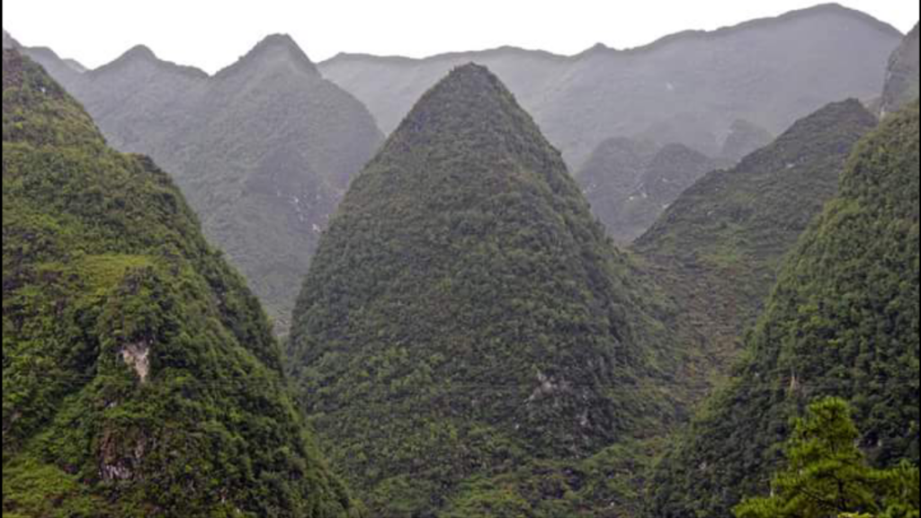 4-Day Ha Giang Loop Escape To Dong Van Geopark & Scenic Mountain Passes