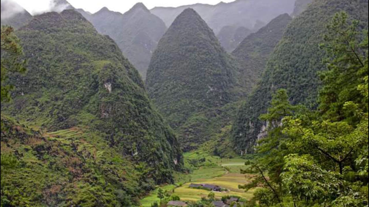 Mountain Views from Ma Pi Leng