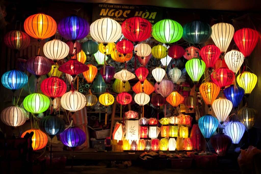 Hoi An Night Food Tour : Hidden Alleys & Authentic Street Foods