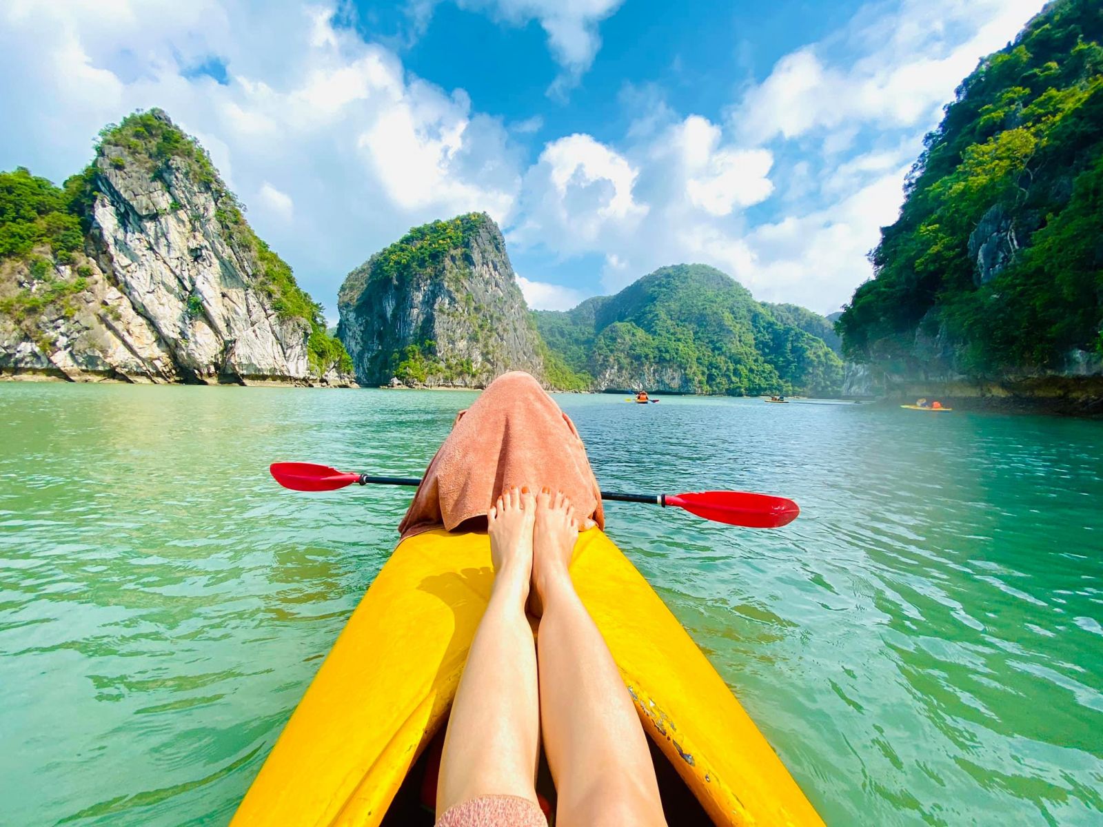 Kayak to visit the bay